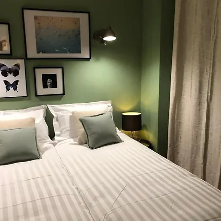 Les Petits Lägenhet *