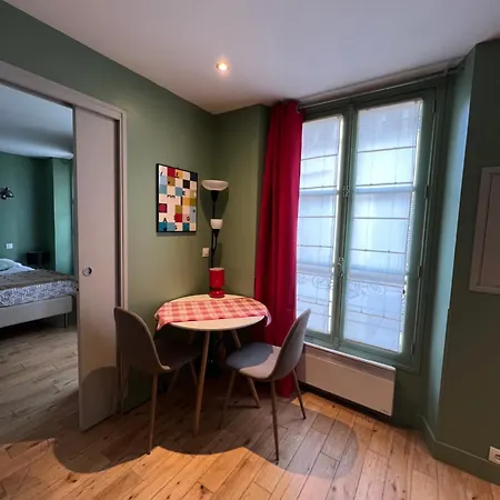 Les Petits Versailles