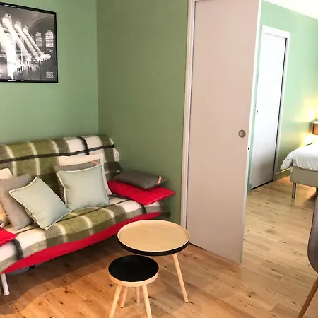 Les Petits Lägenhet