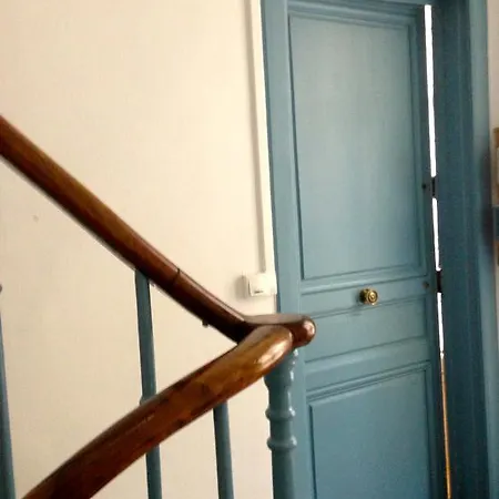 Les Petits Lägenhet