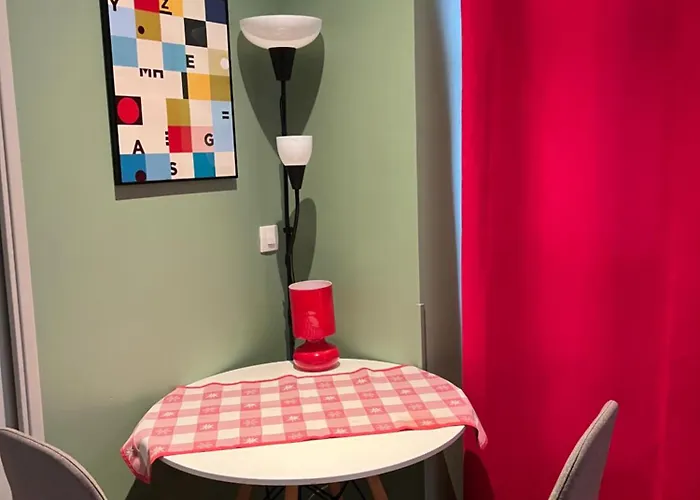 Les Petits Apartamento Versalles